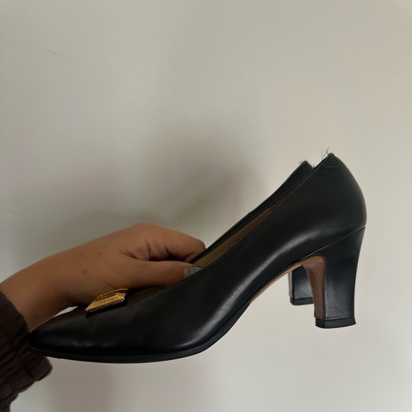 Vintage Salvatore Ferragamo Black Leather Heels Size 6.5 - Picture 6 of 7